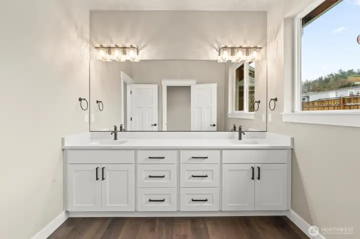 Primary Bath with Dual Sinks