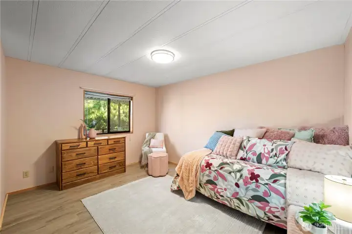 2nd bedroom to spread out.