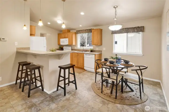 Nice kitchen with great bar-countertop space.