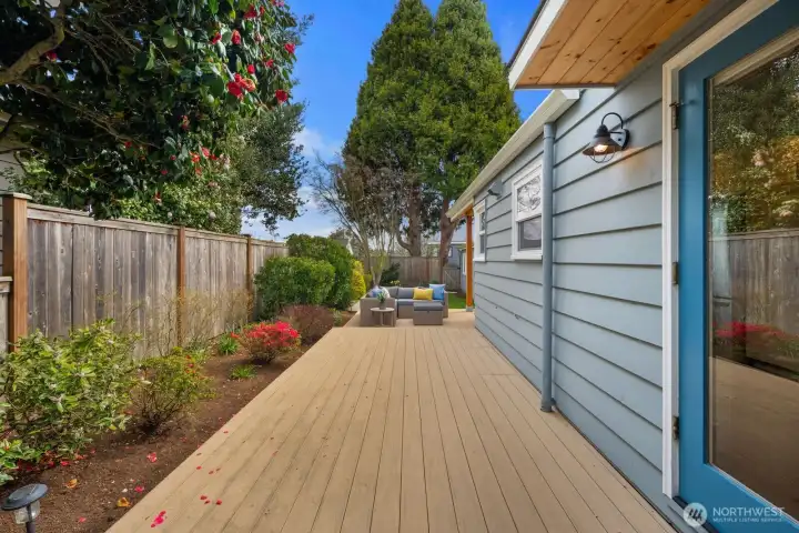 Wrap around Trex deck