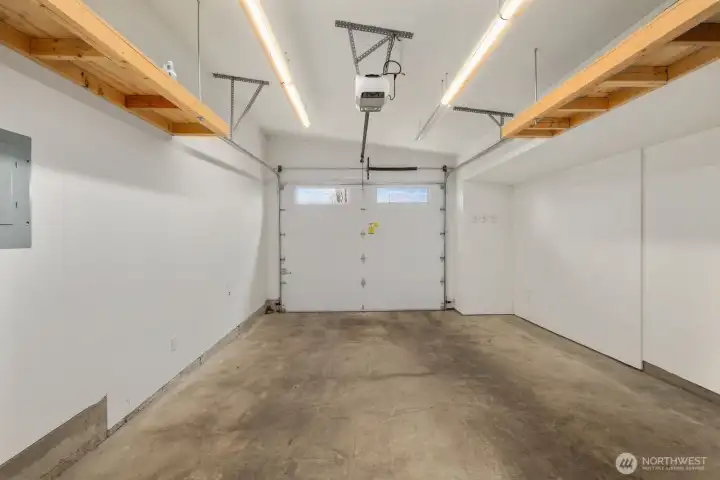 Detached garage