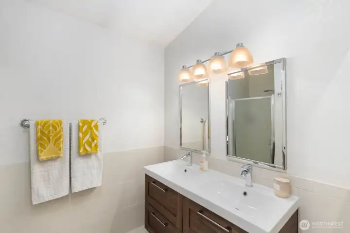Primary On-Suite Bathroom