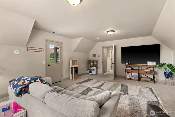 Main home bonus room Main home bonus room