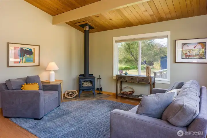 Vaulted ceilings, fir floors and a wood stove to keep you cozy. Vaulted ceilings, fir floors and a wood stove to keep you cozy.