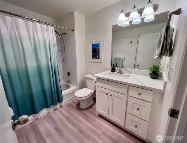 unit 03 full bathroom