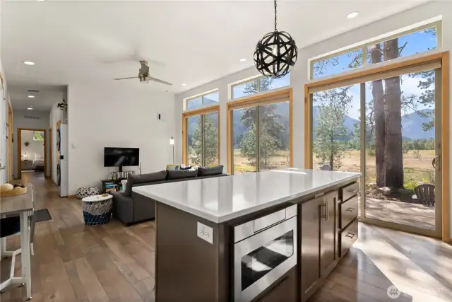 Kitchen island with views for days – Cook, dine, or entertain while enjoying unobstructed mountain and meadow vistas from the heart of the home.