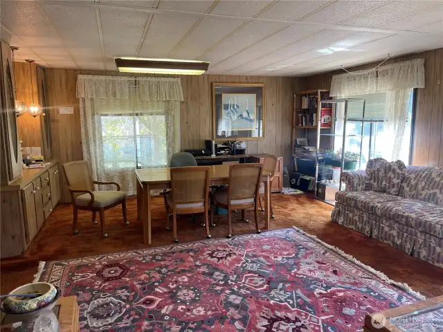 Step right in. Look at this great space!