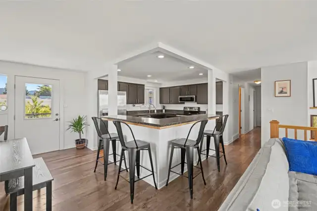 Eating bar in the kitchen