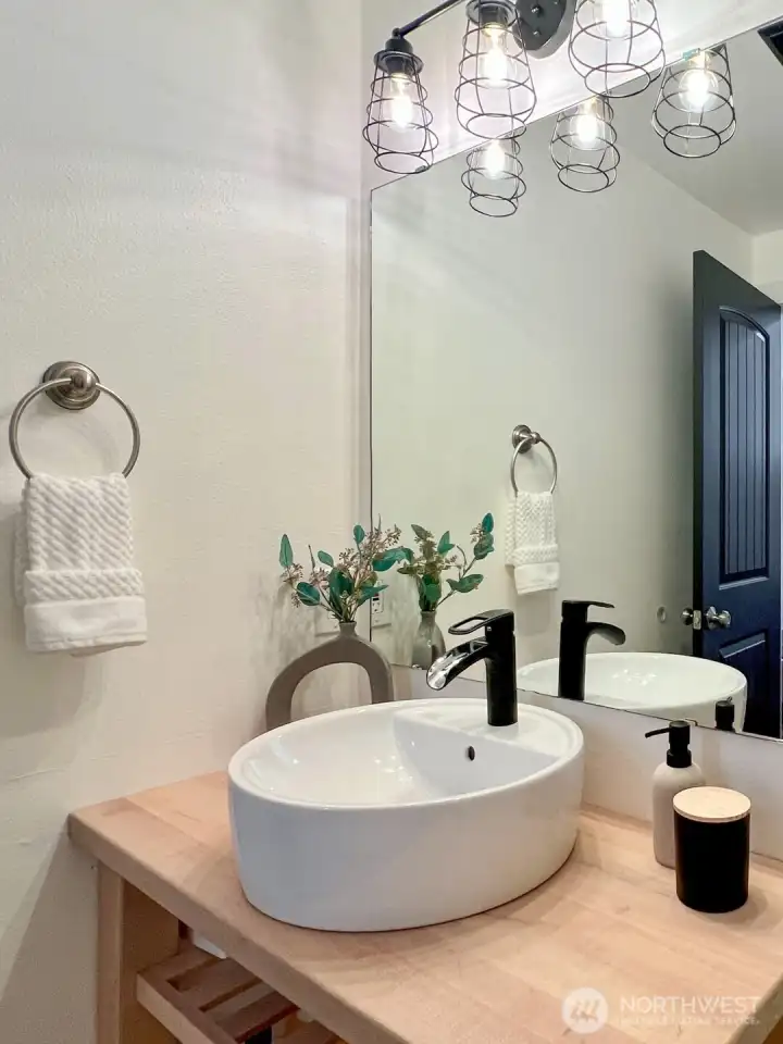 1/2 Bath