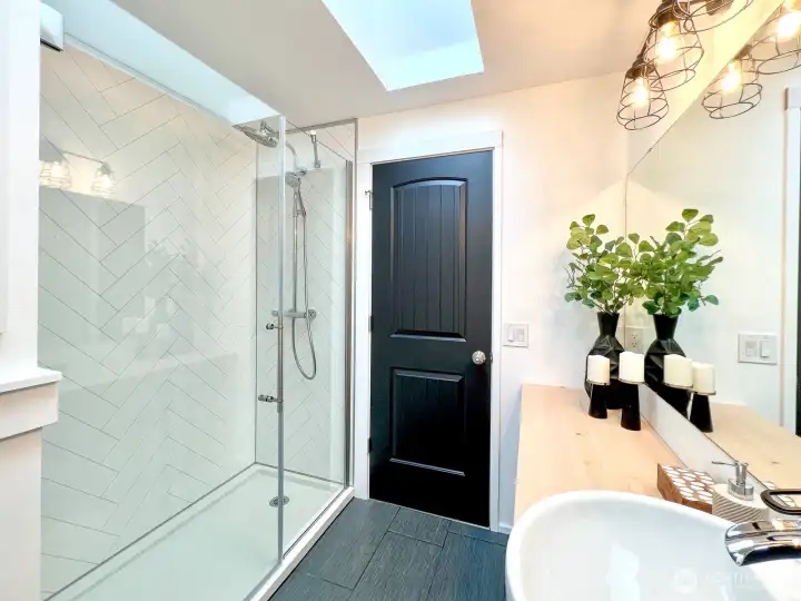 UPdated Shower