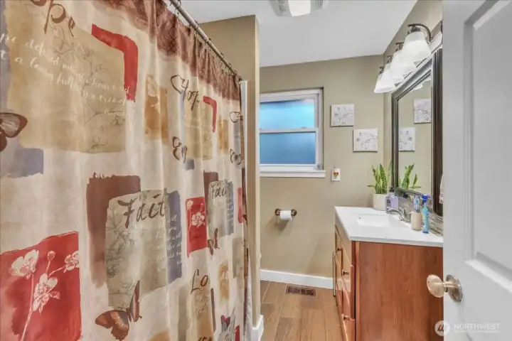 Full Bathroom