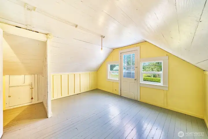 Dutch door to greet the morning from the upstairs
