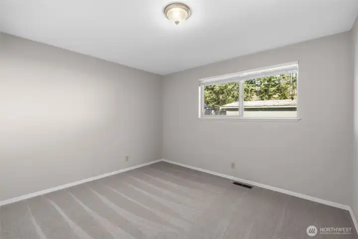 Second bedroom.