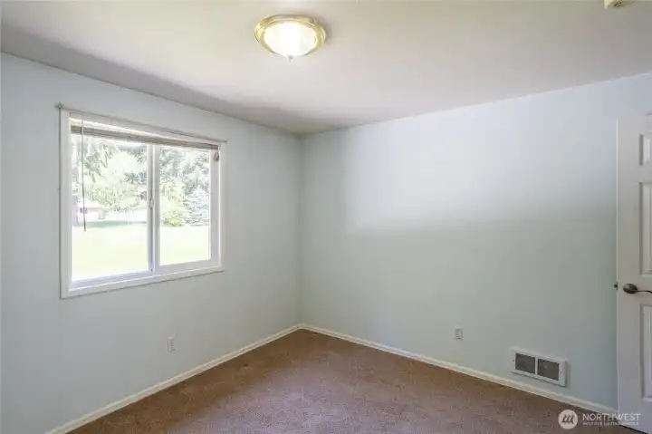 1st of 2 guest bedrooms.