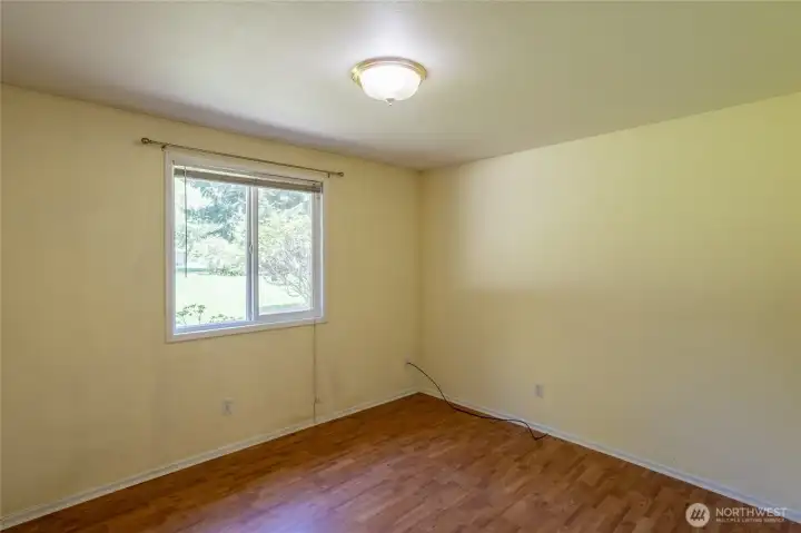 Laminate flooring.