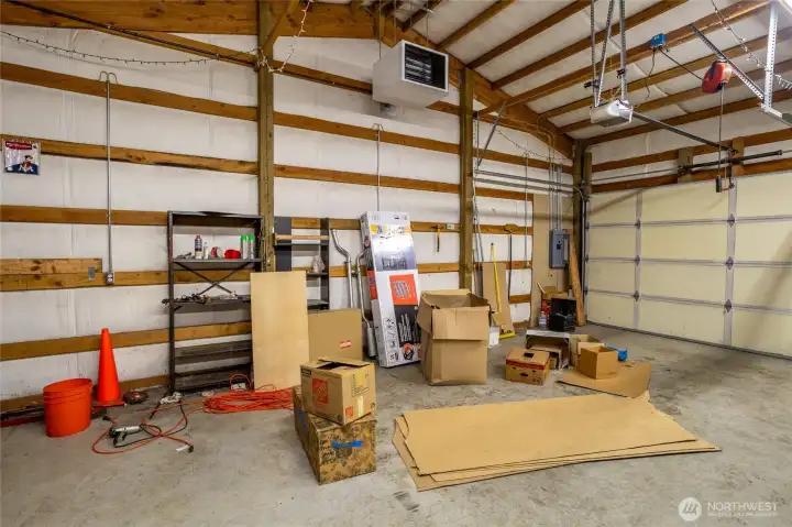 So many ideas for uses of this shop space.