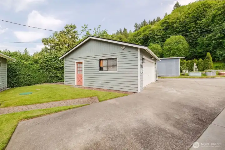 Large 2 Car Garage