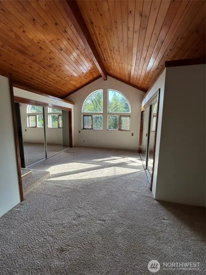 Large primary bedroom