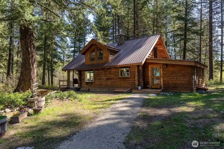 The approach to the cabin from the barn and parking area.