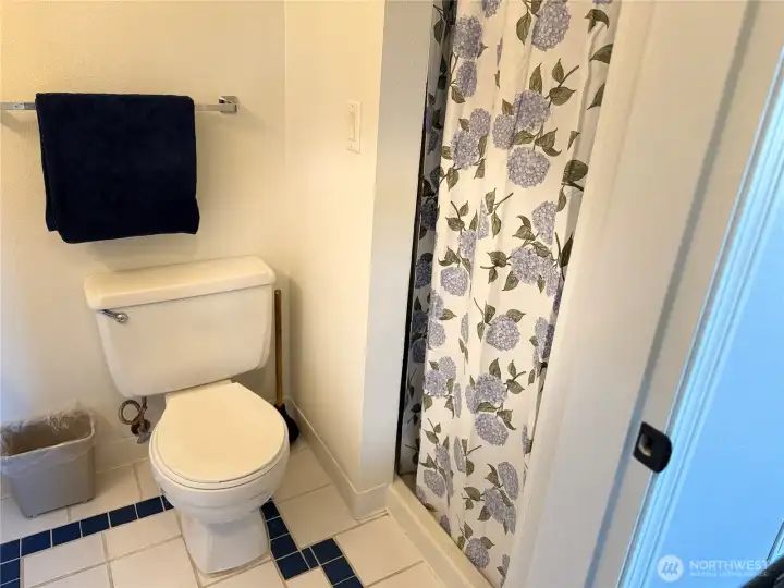 2nd Bathroom