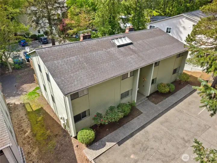 2 of the 4 units have been remodeled with new kitchens and bathrooms. 2 of the 4 units have been remodeled with new kitchens and bathrooms.
