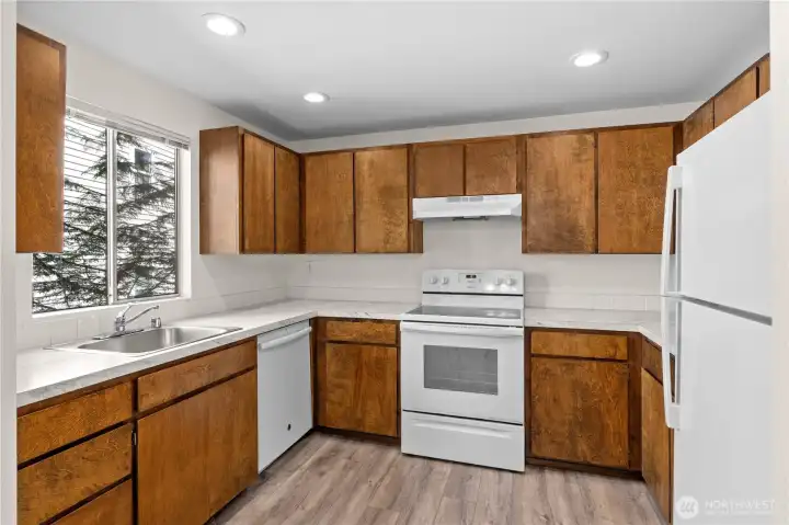 Unit A kitchen, spotless! Unit A kitchen, spotless!