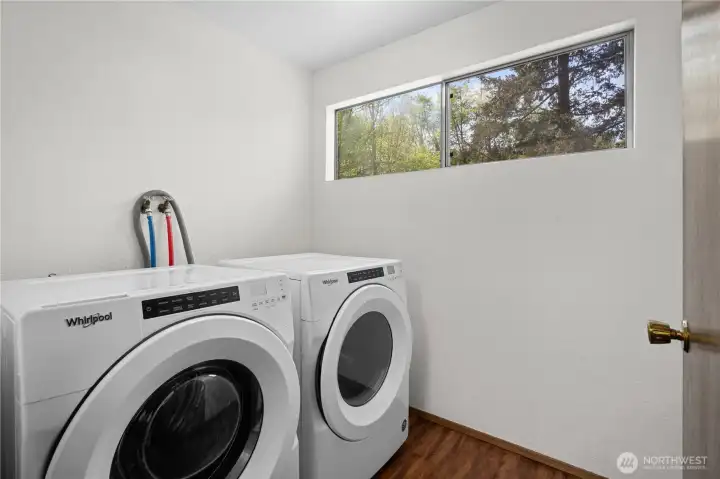 Free shared laundry room in common area of the building. The equipment is owned, not leased. Free shared laundry room in common area of the building. The equipment is owned, not leased.