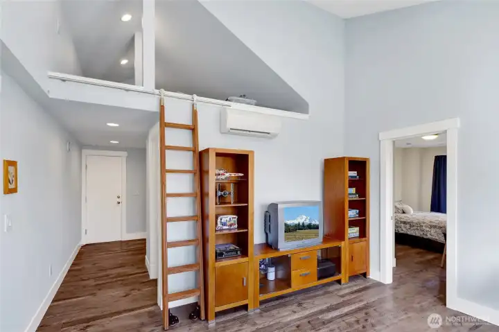 A convenient connecting storage area provides the option for privacy or connection between the main home and ADU. Keep the door locked for separate living spaces or open it to create a more connected layout.