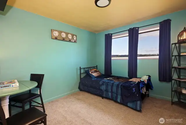 Additional bedroom