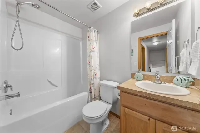 Main upstairs bathroom