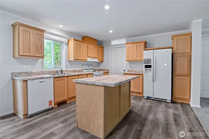 Lots of cabinet space.