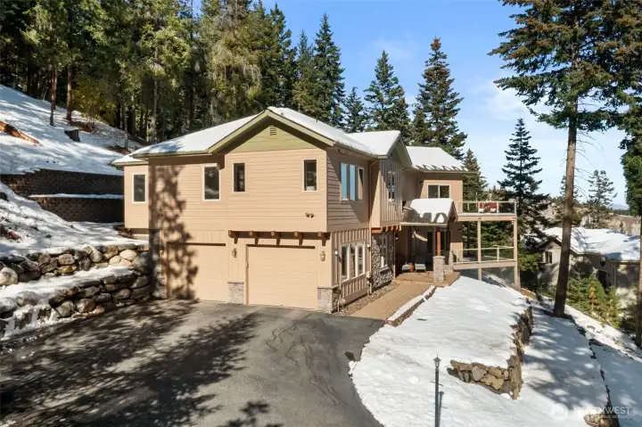Oversized 2 car garage