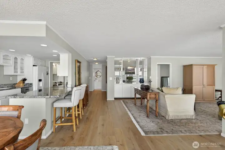 Nice eating bar great place to have  your morning coffee!