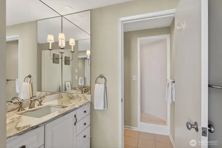 Primary bath nicely upgraded.