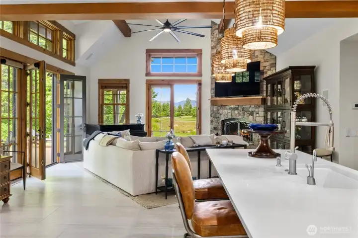 Perfectly positioned on a captivating lakefront setting with gorgeous views of Red Mountain and Tom Doak's acclaimed golf course.