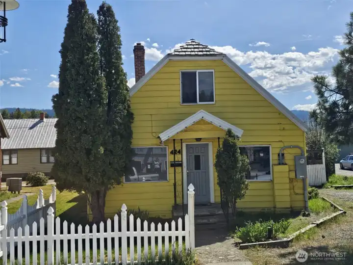 YOU WILL LOVE THIS HOME!!!