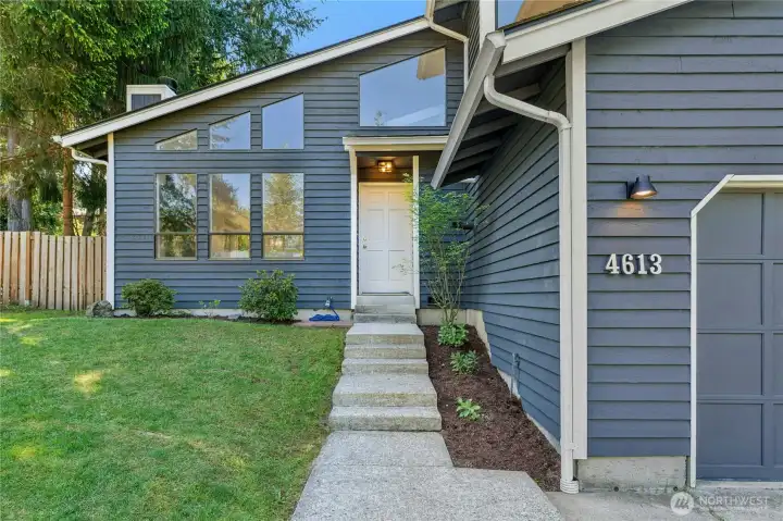 Welcome to 4613 SW 316th Place in Federal Way.