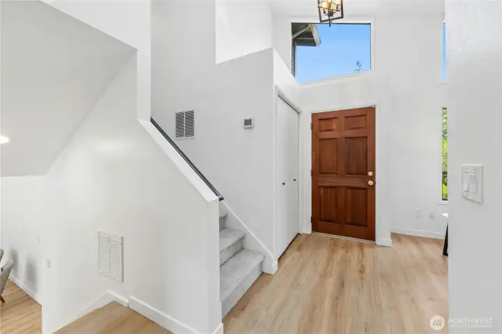 Sunny and bright entry