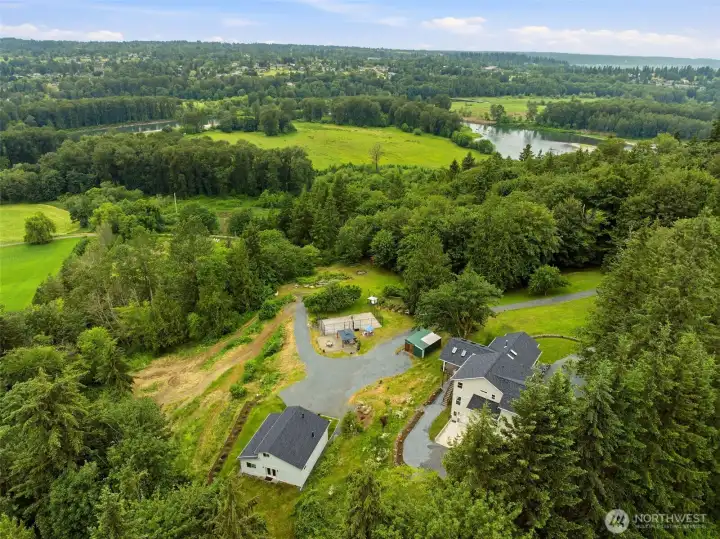 A visual of both homes with the Snohomish River in the backdrop.
