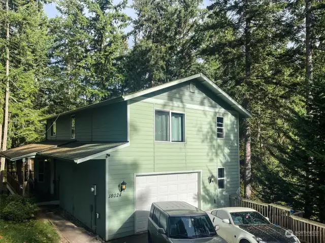 Clearwood home in Yelm WA two story three bedroom two and a half bathrooms