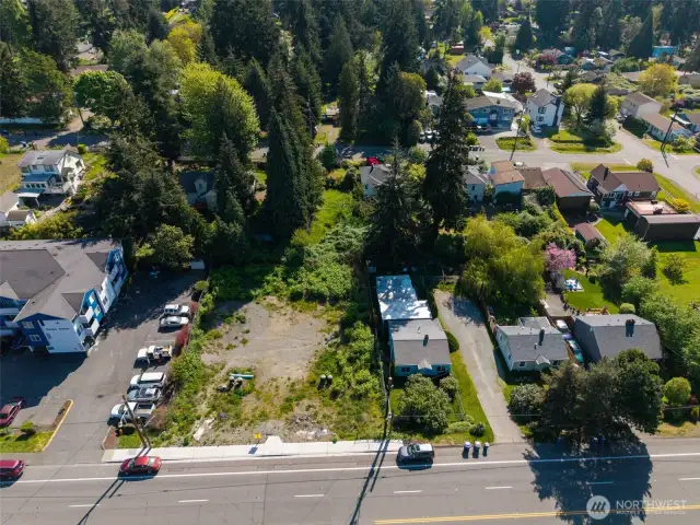 Easy access to Hwy 509, Seattle and bus lines.