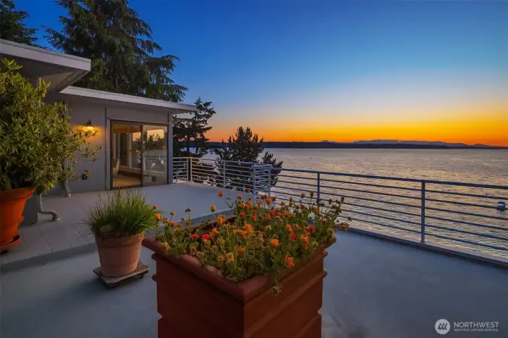 Upper deck at twilight