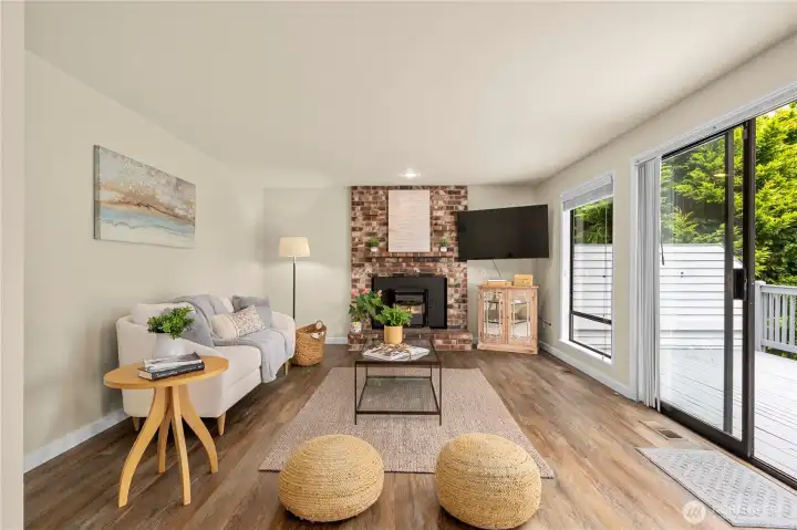 The sliding glass door takes you to the full length entertainment size deck.