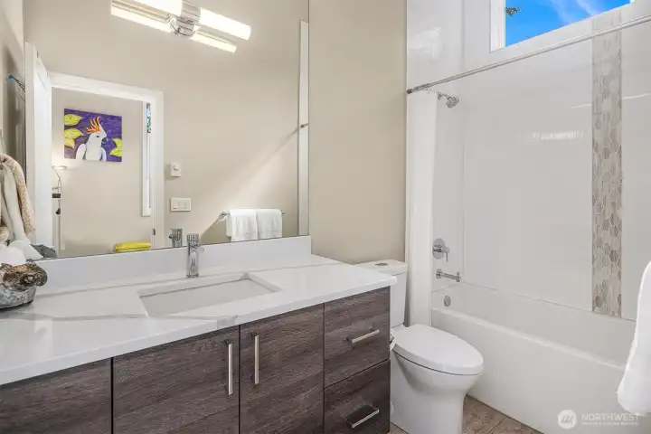 Bathroom for bedroom
