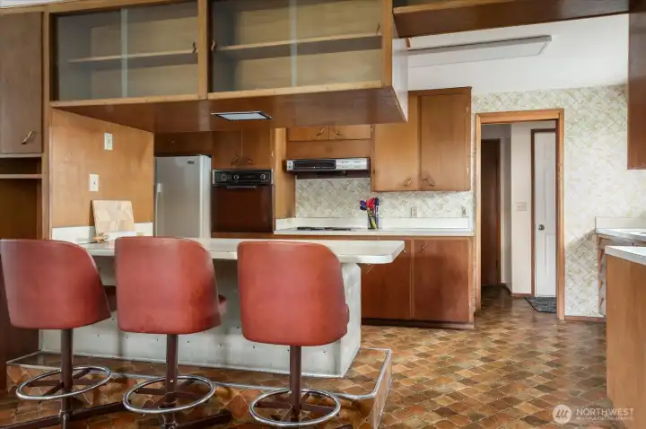 Center Island and counter top stools.