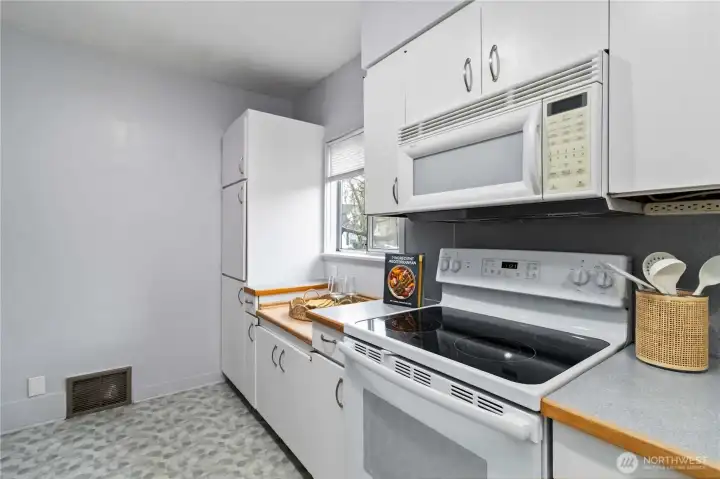 Kitchen Space for Small Table