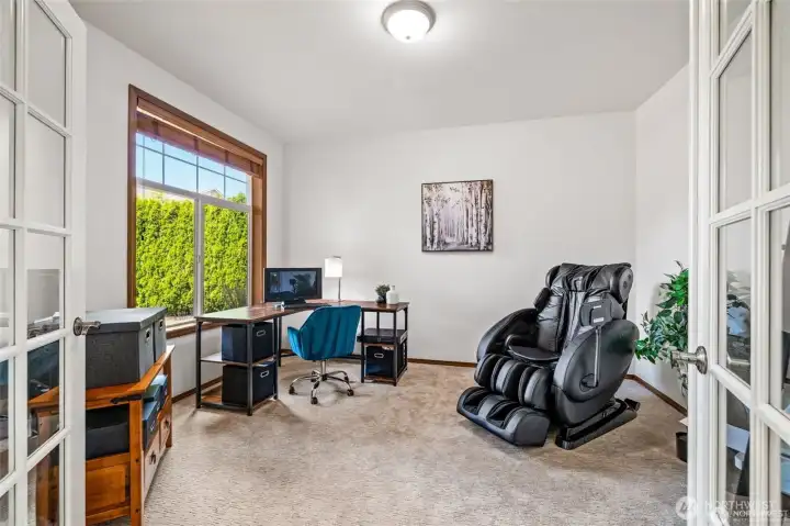 Flexible space for a home office, hobbies, or guests.