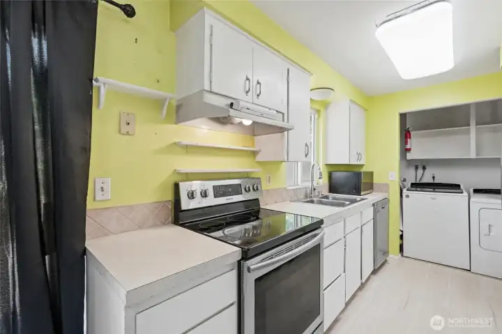 Kitchen with window to the backyard