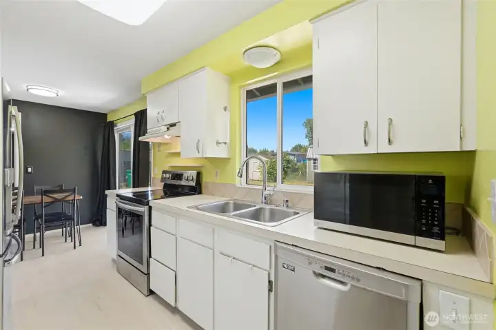 Kitchen with window to the backyard