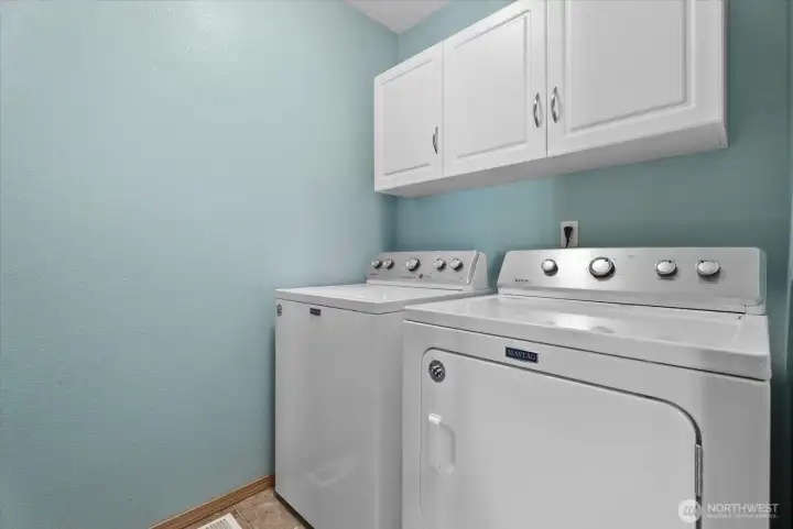 Laundry, washer and dryer stay